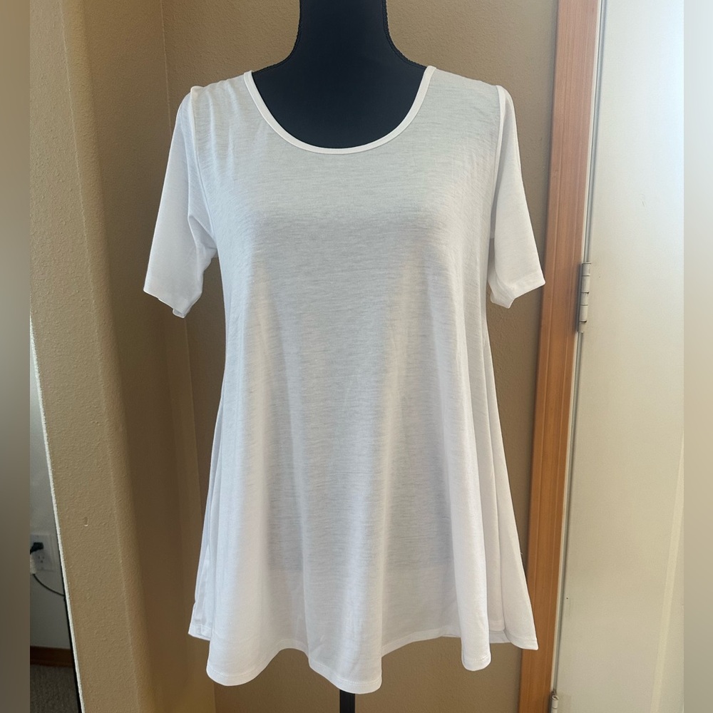 LulaRoe Perfect T white top XS